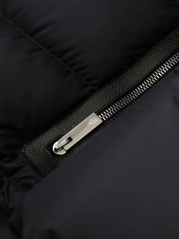 Moncler Bauges ショート ダウンジャケット | ブルー | FARFETCH JP