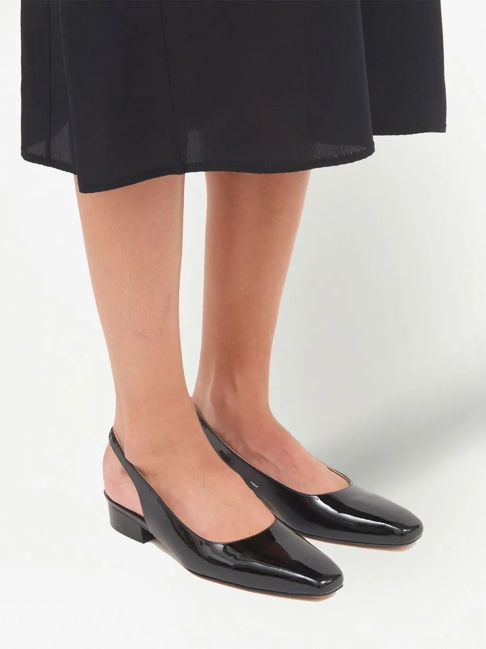 slingback low heel shoes