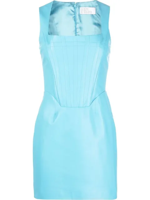 Giuseppe Di Morabito vestido con cuello cuadrado
