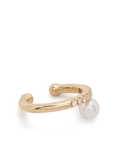 Mizuki aretes earcuff Sea of Beauty en oro amarillo de 14kt con diamantes y perlas