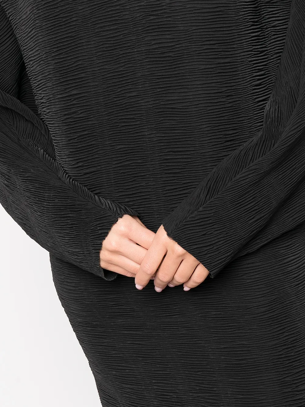 Rohe Emerson V-back Plissé-effect Midi Dress In 黑色