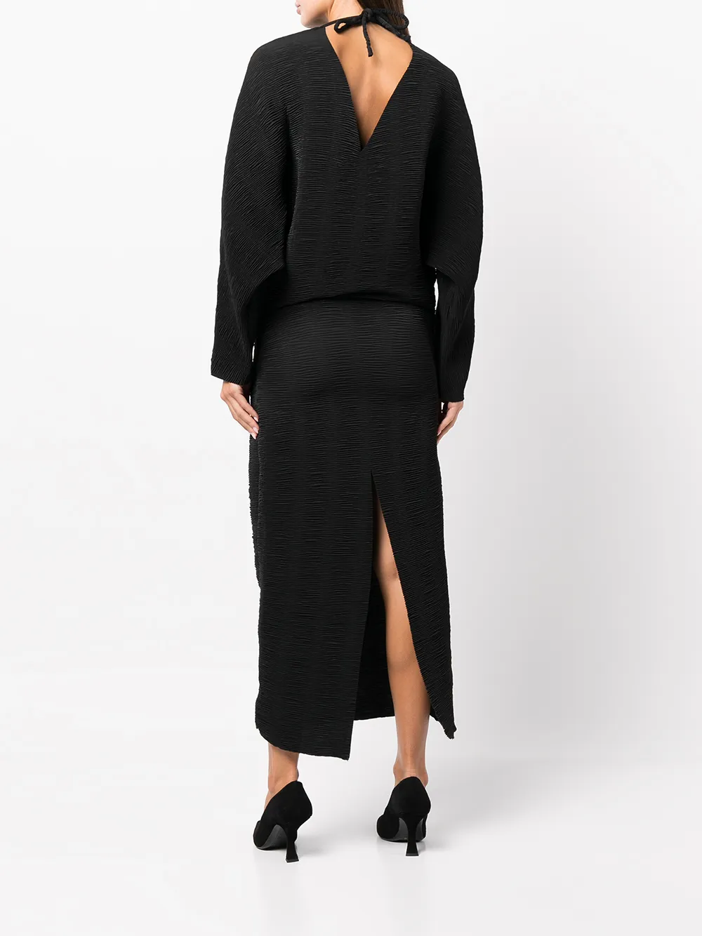 Rohe Emerson V-back Plissé-effect Midi Dress In 黑色
