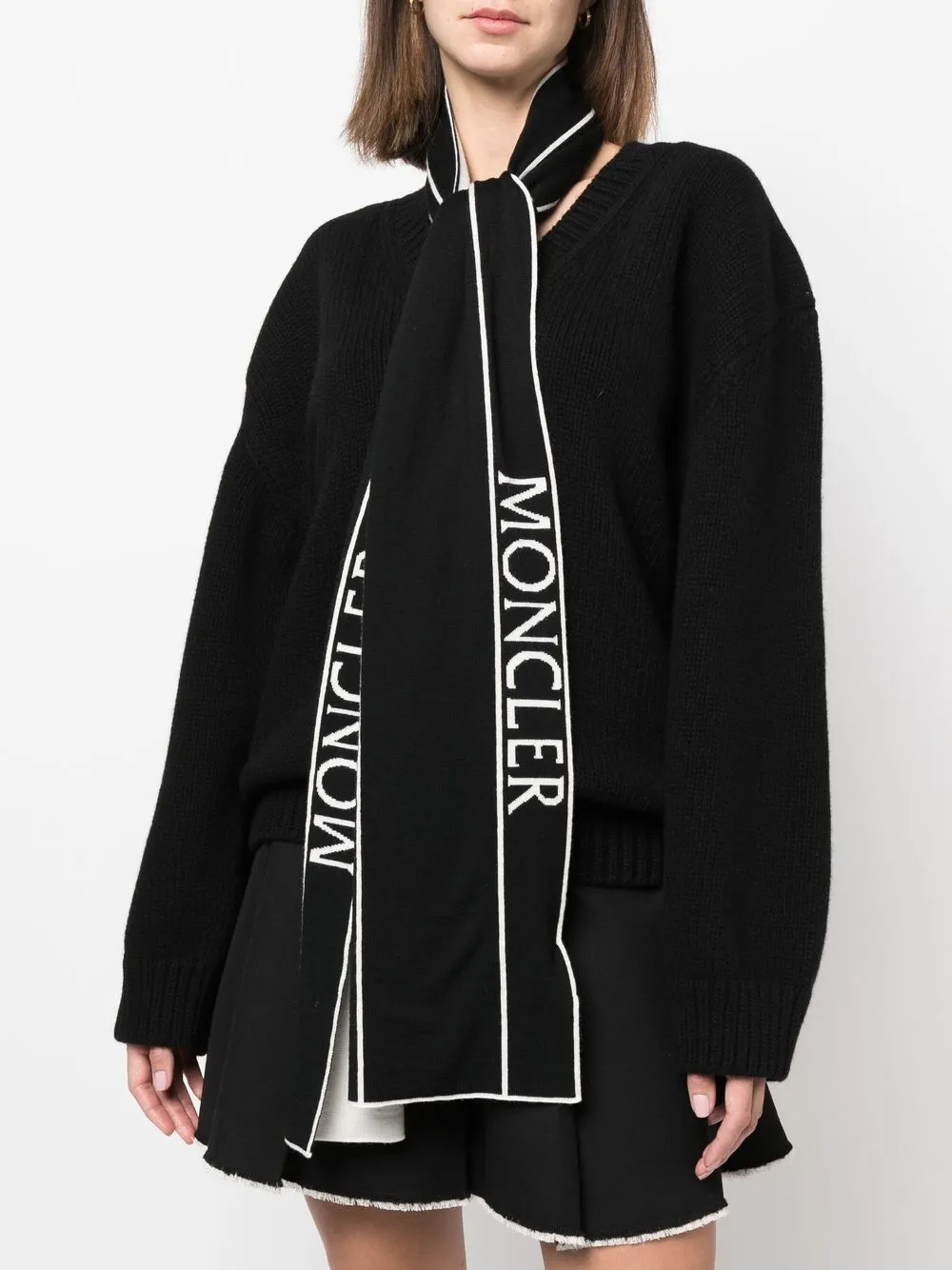 Image 2 of Moncler bufanda con logo estampado