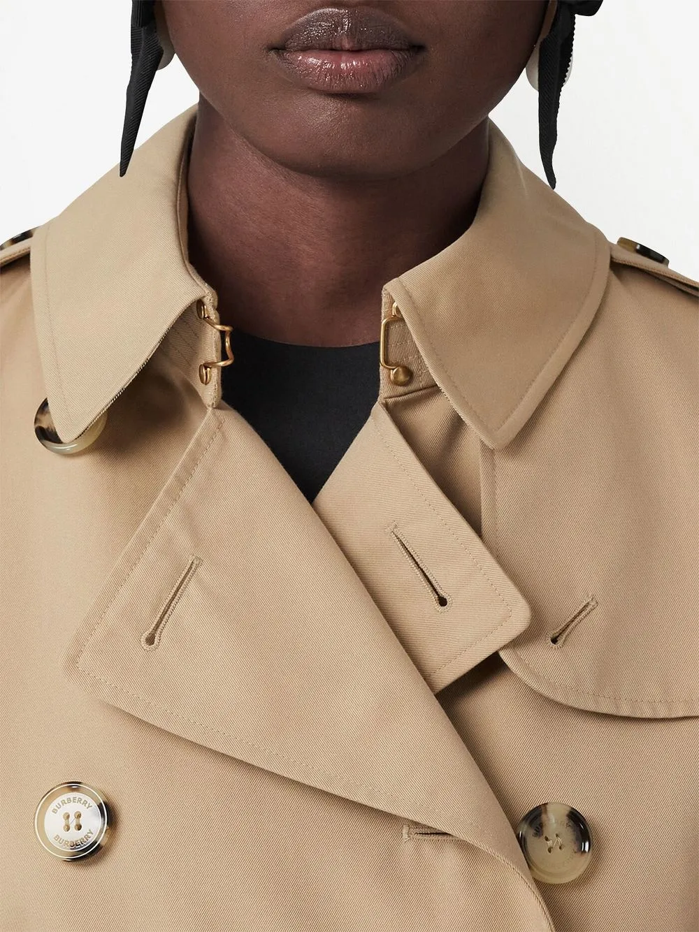 Shop Burberry The Long Kensington Heritage Trench Coat In Neutrals