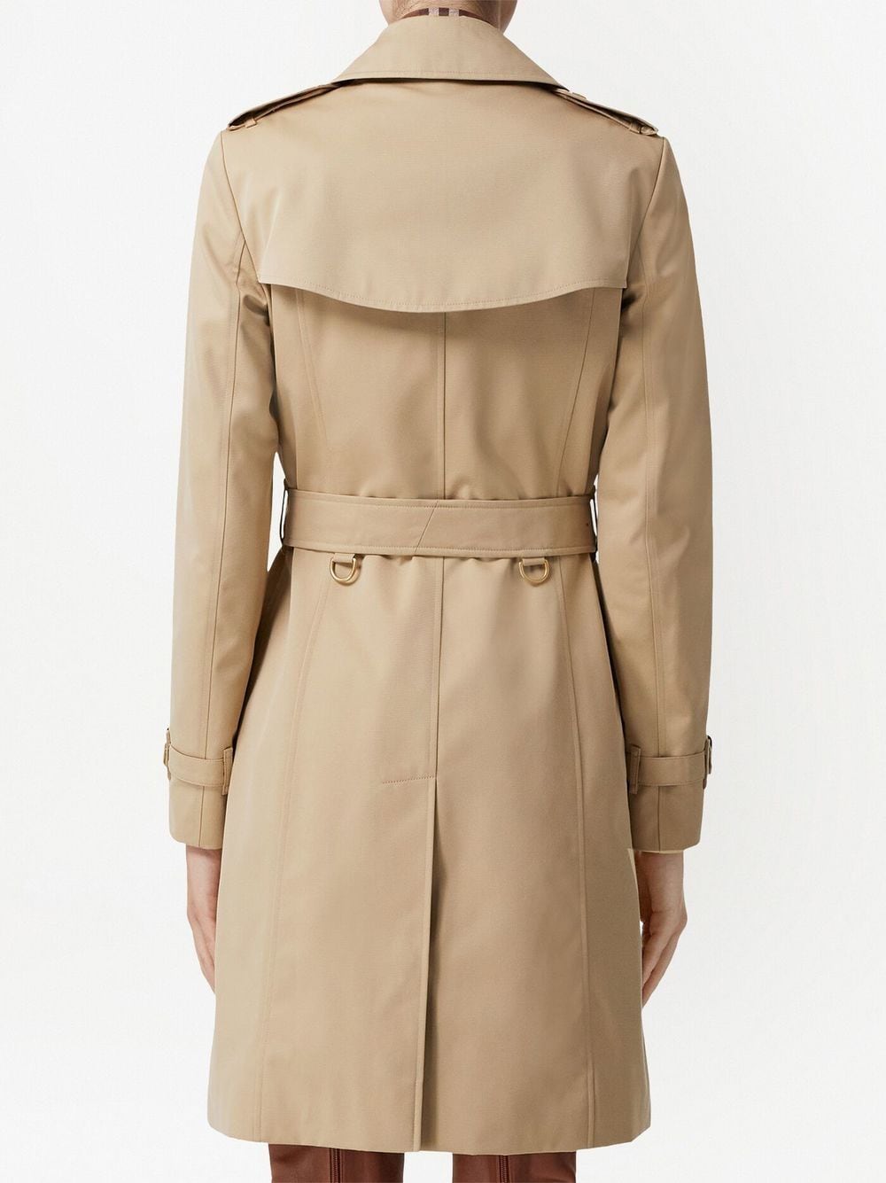 Shop Burberry The Mid-length Chelsea Heritage Trenchcoat In 中性色