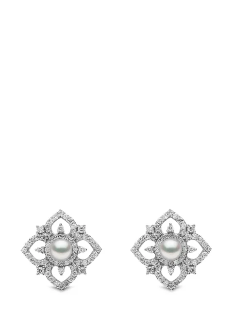 Yoko London boucles d'oreilles Petal en or blanc 18ct serties de perles et diamants