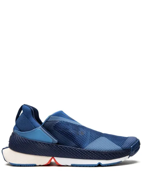 Nike tenis bajos Go FlyEase