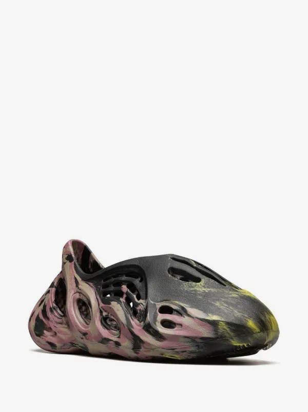 Adidas Yeezy YEEZY Foam Runner  display picture 3