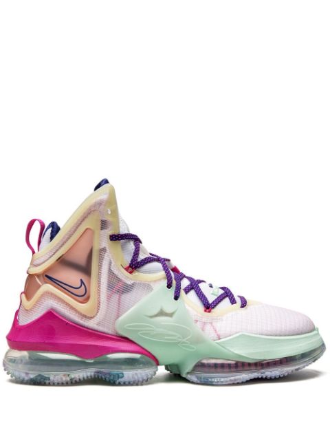 Nike LeBron 19 "Valentine's Day" sneakers WOMEN