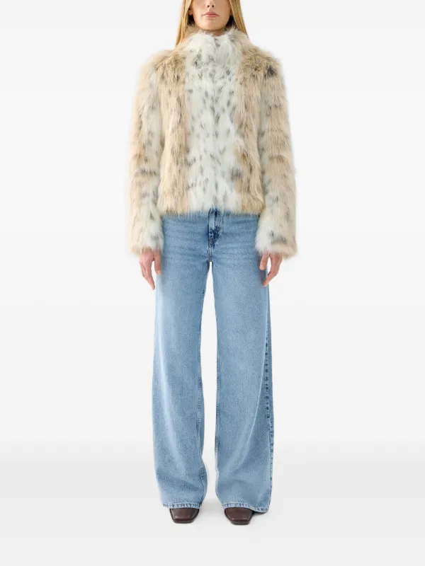 Champagne faux-fur shawl