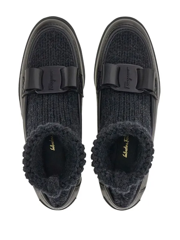 Ferragamo ヴァラリボン ローファー | ブラック | FARFETCH JP