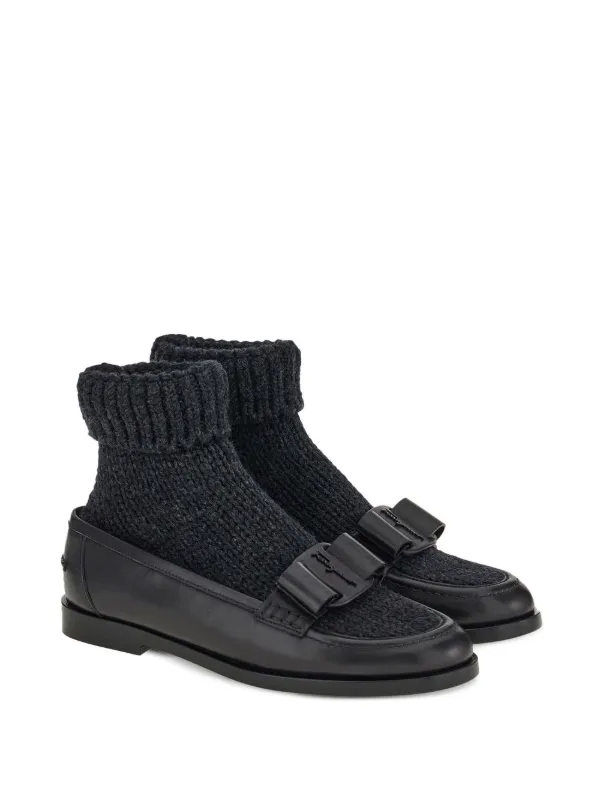 Ferragamo ヴァラリボン ローファー | ブラック | FARFETCH JP