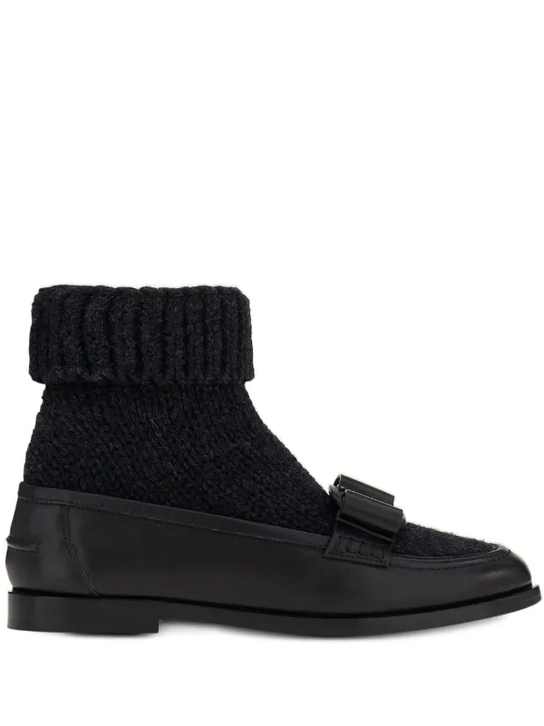 Ferragamo ヴァラリボン ローファー | ブラック | FARFETCH JP
