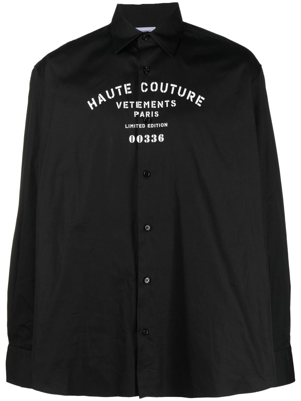 

VETEMENTS camisa con botones y logo estampado - Negro