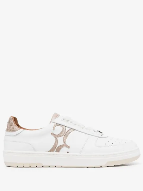 Billionaire baskets Runner