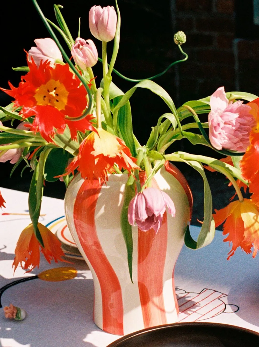 Shop Hay Sobremesa Small Vase (22cm) In Red