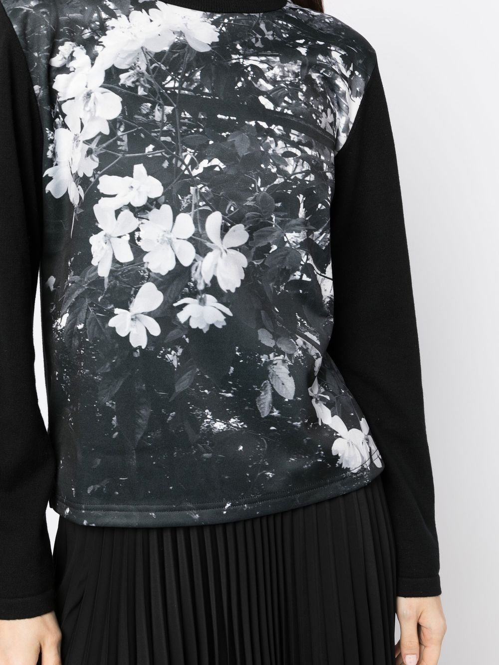 Shop Agnès B. Photograph-print Knitted Top In 黑色