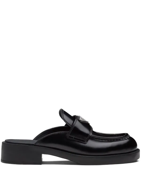 Prada logo-plaque polished-finish Mules - Farfetch