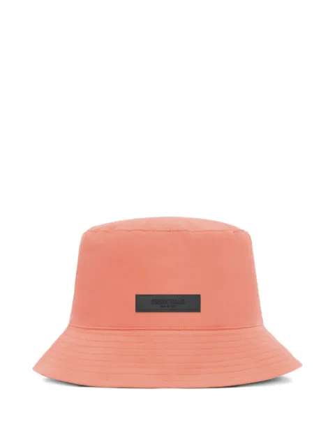 FEAR OF GOD ESSENTIALS gorro de pescador con parche del logo