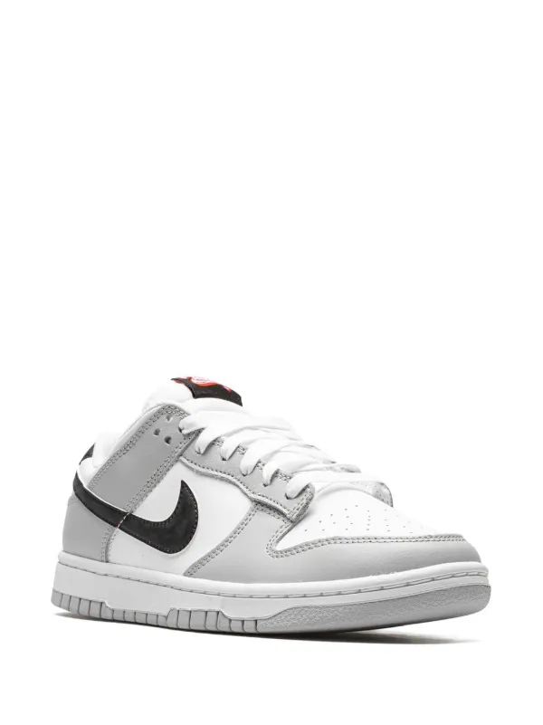 スマホNike GS Dunk Low SE Lottery　24センチ スニーカー