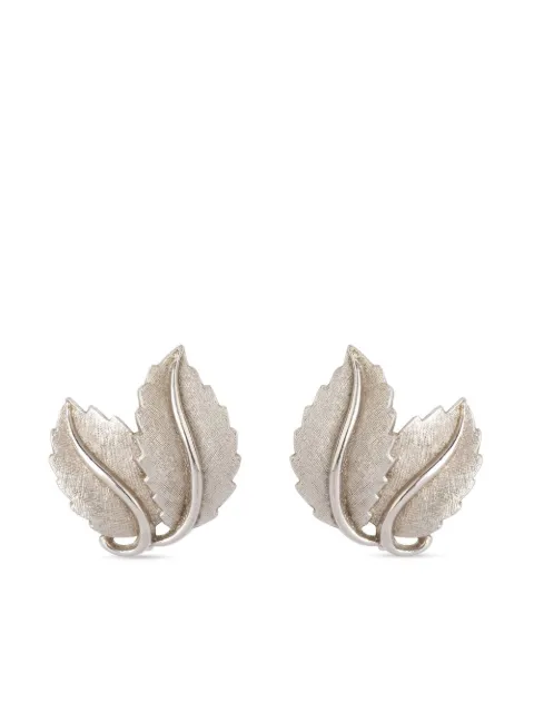 Susan Caplan Vintage 1960s Trifari leaf-motif clip-on earrings