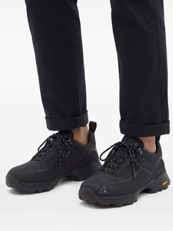 ROA low-top Chunky Sole Sneakers | Black | FARFETCH