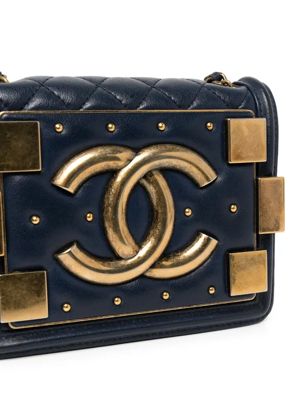 Chanel boy brick top