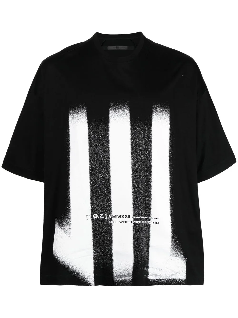 

Julius graphic-print short-sleeve T-shirt - Black