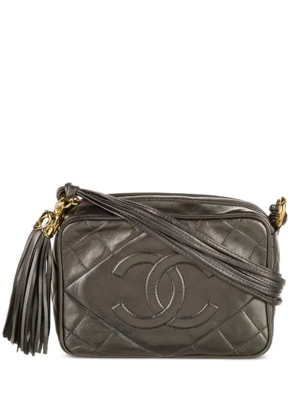 CHANELヴィンテージBAG Vintage 90's CHANEL CC Jumbo Maxi 24K Gold Plated Hardware Black