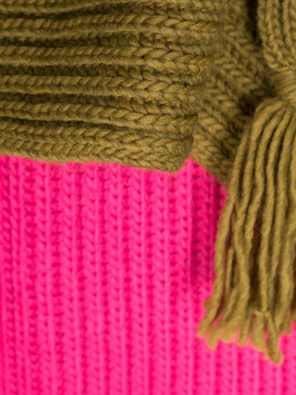 Essentiel Antwerp Two tone Knitted Scarf Farfetch essentiel-antwerp-two-tone-knitted-scarf-farfetch