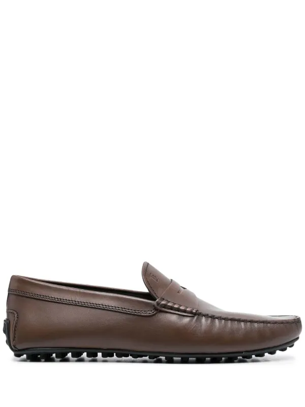 Tod's トッズ ロゴエンボス ローファー | ブラウン | FARFETCH JP
