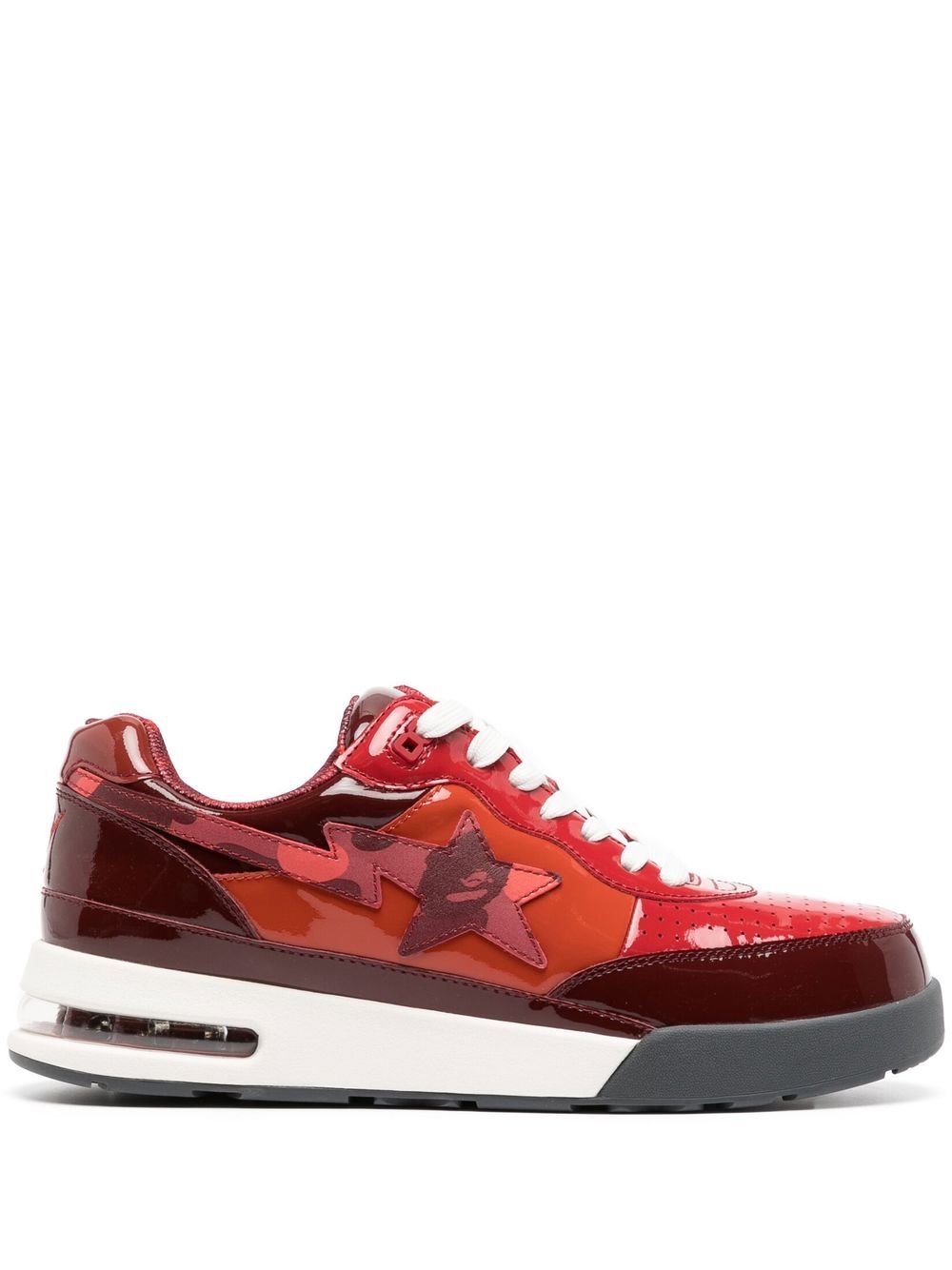 

A BATHING APE® tenis bajos de charol - Rojo