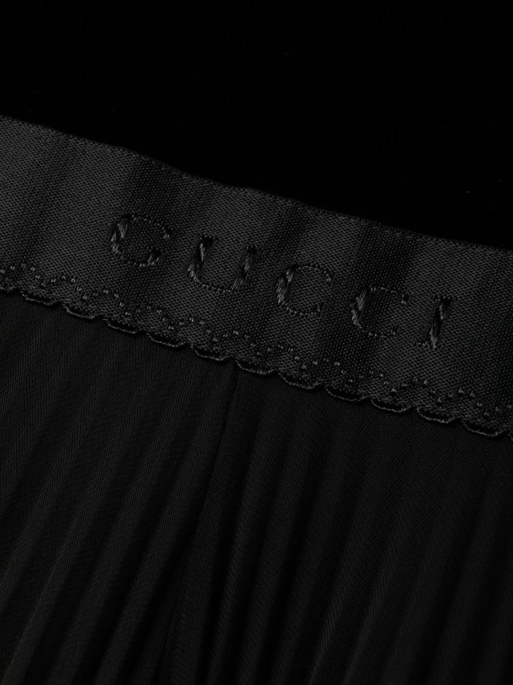 gucci-logo-pleated-minidress-black-farfetch-uk