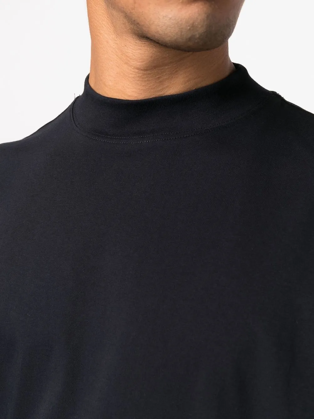 item153012603001-1-2.jpg