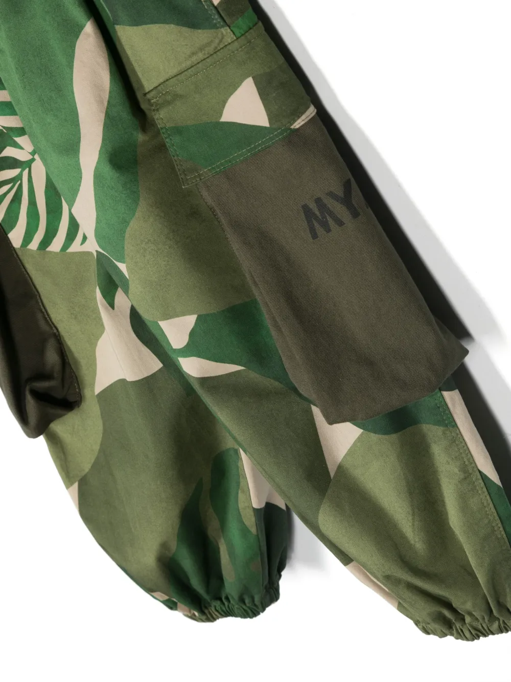 Myar Leaf-print Elasticated-ankles Dungarees In Green
