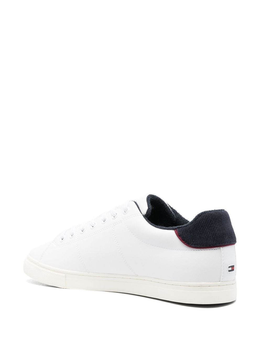 Shop Tommy Hilfiger Side Embroidered-logo Low-top Sneakers In 白色