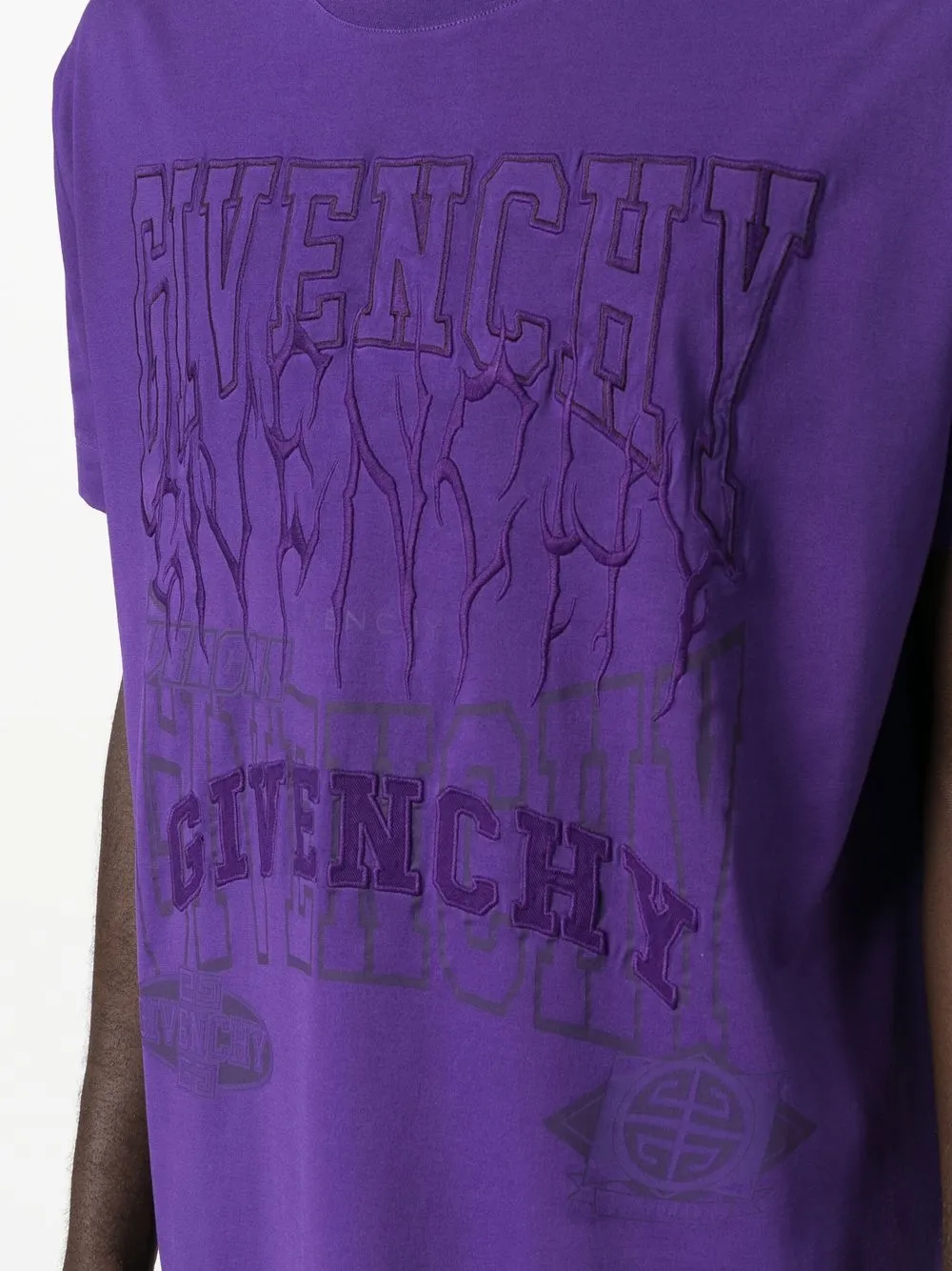 Givenchy T-shirt met geborduurd logo Paars