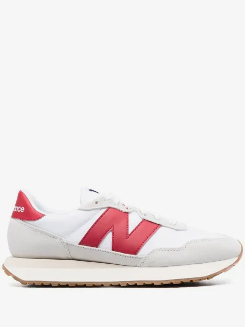 New Balance baskets lacées à patch logo