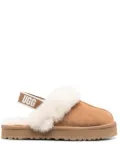 UGG Kids shearling-lined chunky slides - Brown