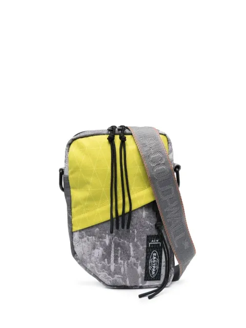 abstract-print panelled shoulder bag