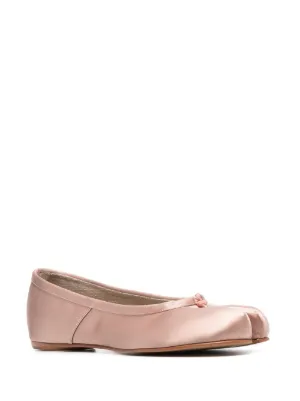 Maison Margiela Ballet Shoes | Tabi Ballet Flats | FARFETCH