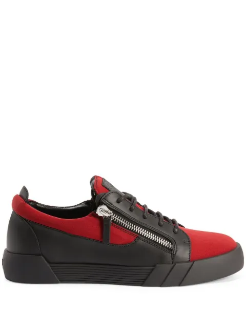 Giuseppe Zanotti tenis con paneles