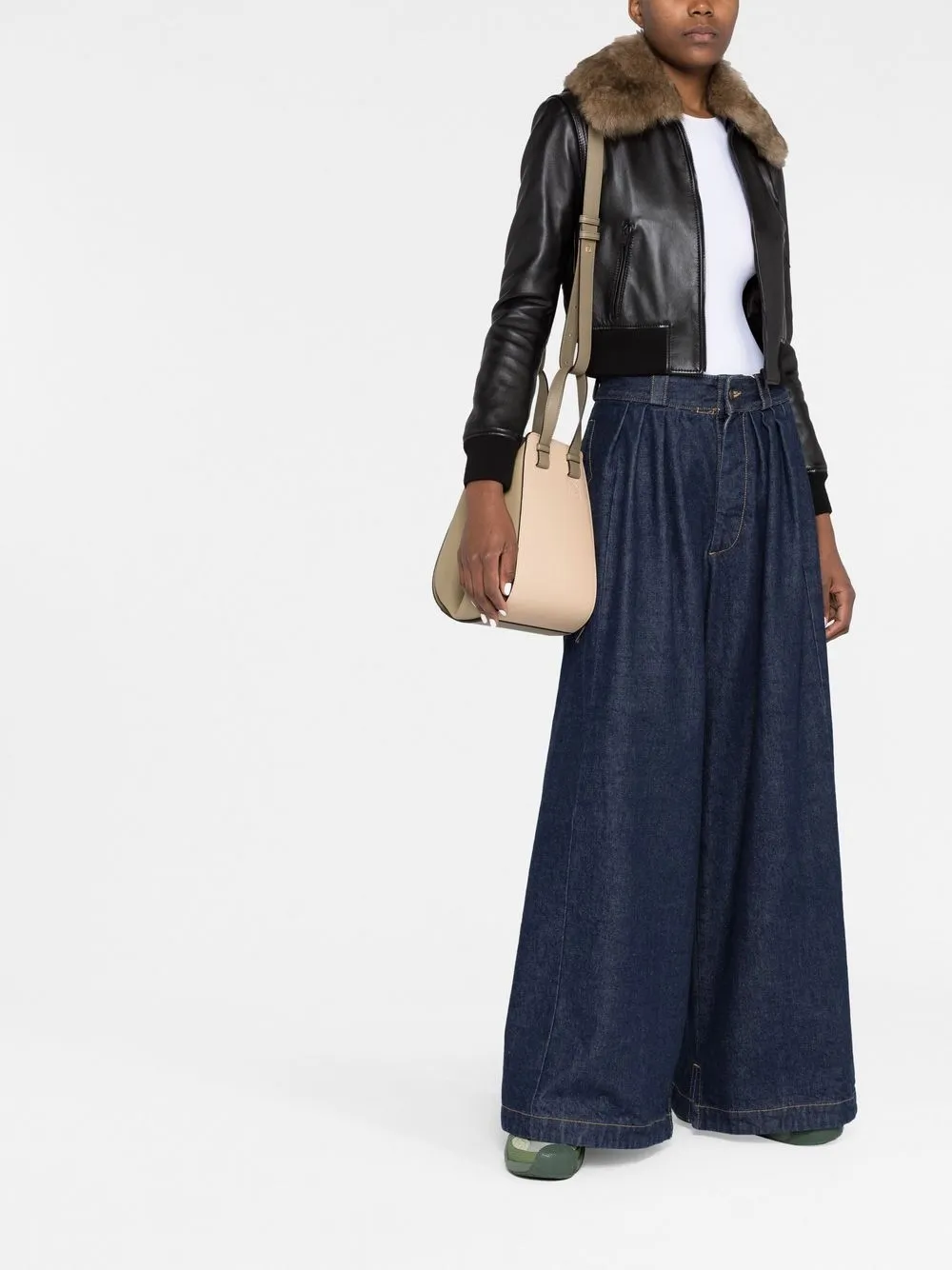 LOEWE Hammock kleine schoudertas - Beige