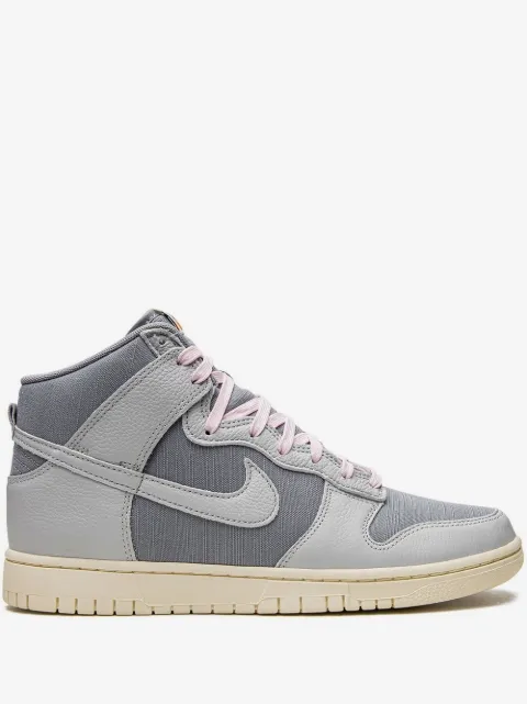 Nike Dunk Hi Retro “Certified Fresh” スニーカー