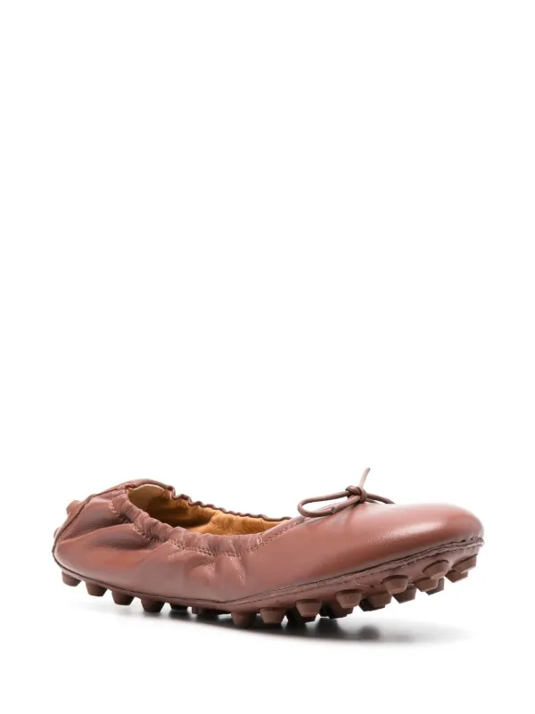 フラットシューズ Tod's 'Gommino' Loafers Woman BEIGE Gommino Driving Shoes in Leather