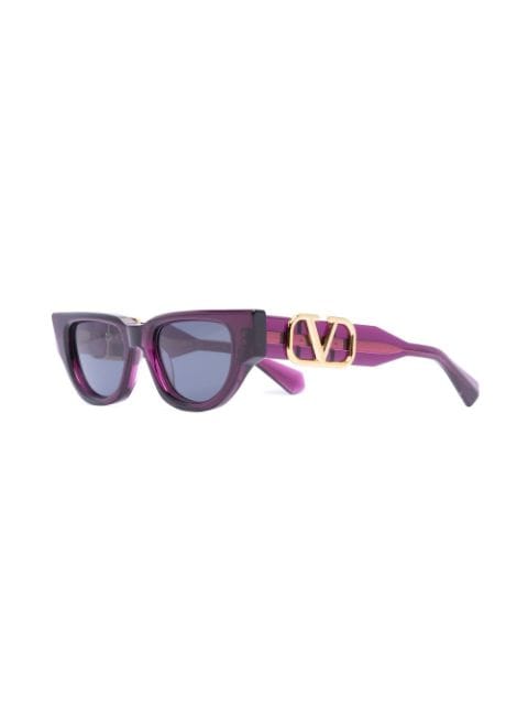 VLogo Signature cat-eye sunglasses