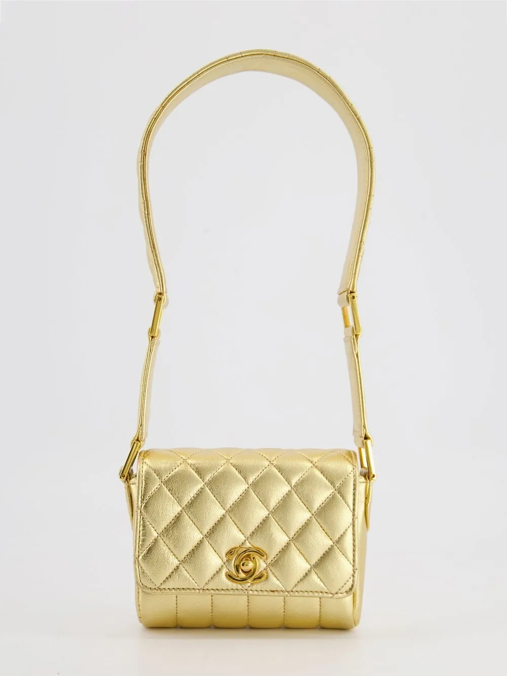

Chanel Pre-Owned Mademoiselle diamond-quilted mini flap shoulder bag - Gold