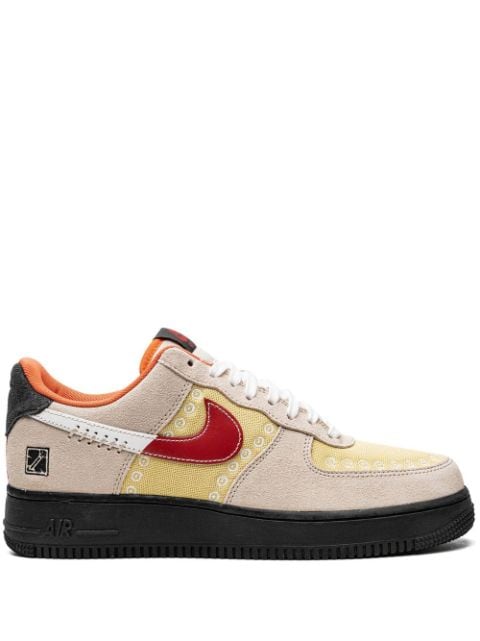 Nike - Air Force 1 Low Somos Familia sneakers