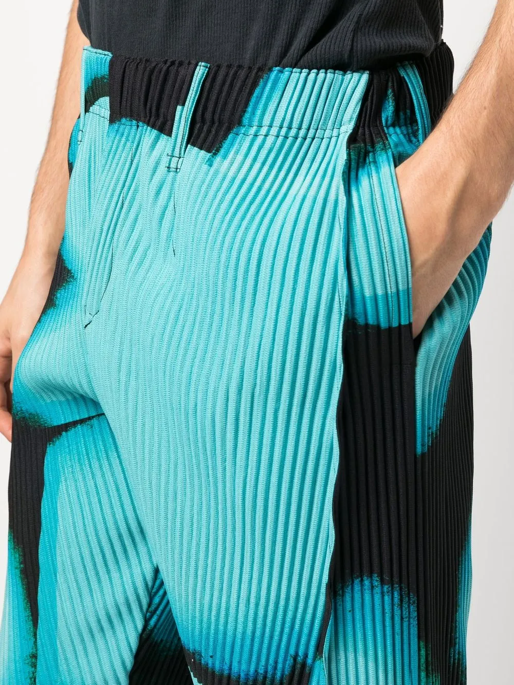 Homme Pliss Issey Miyake Abstract pattern Pliss effect Trousers Homme Pliss Issey Miyake Abstract pattern Pliss effect Trousers