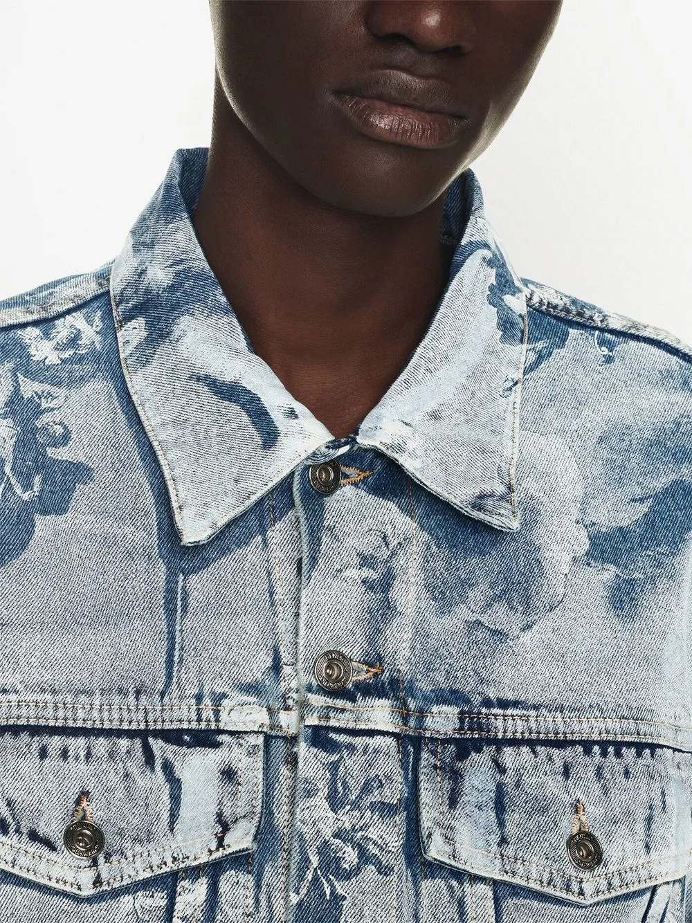 OFF-WHITE Multi Pocket Riserva Jacket in Denim-Light